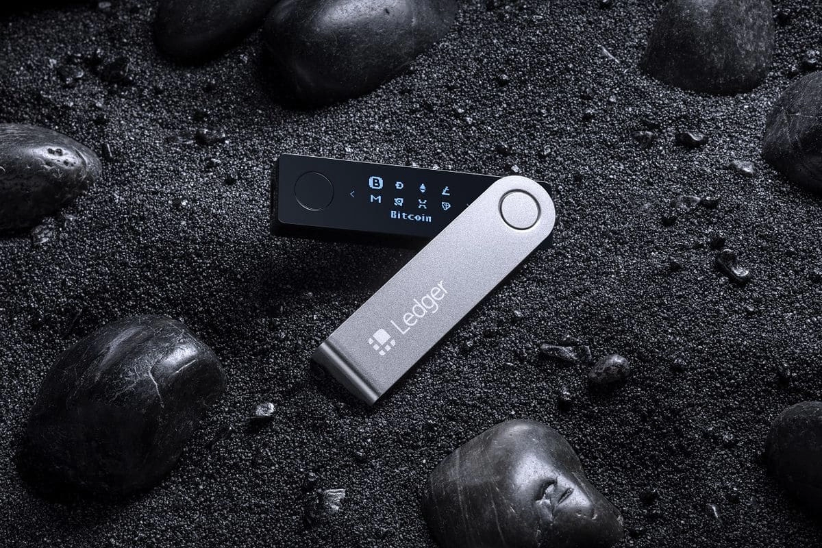 Ledger hardware wallet: how to securely store cryptocurrencies?